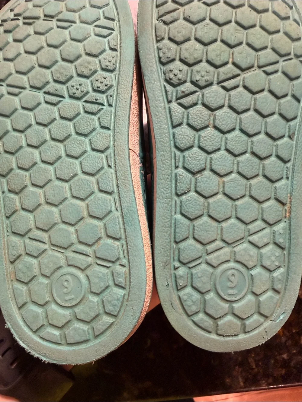 Cat and Jack water shoes size 9T